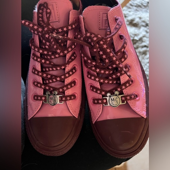 SOLD ELSEWHERE-CONVERSE X MILEY CYRUS PINK SIZE US 8 - Picture 7 of 7